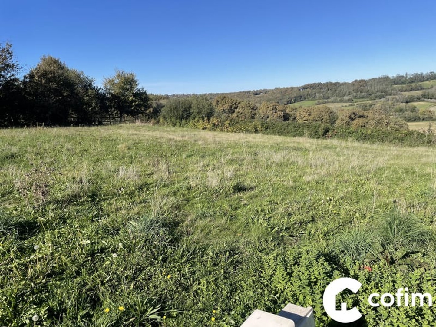 Terrain 1400 m²
