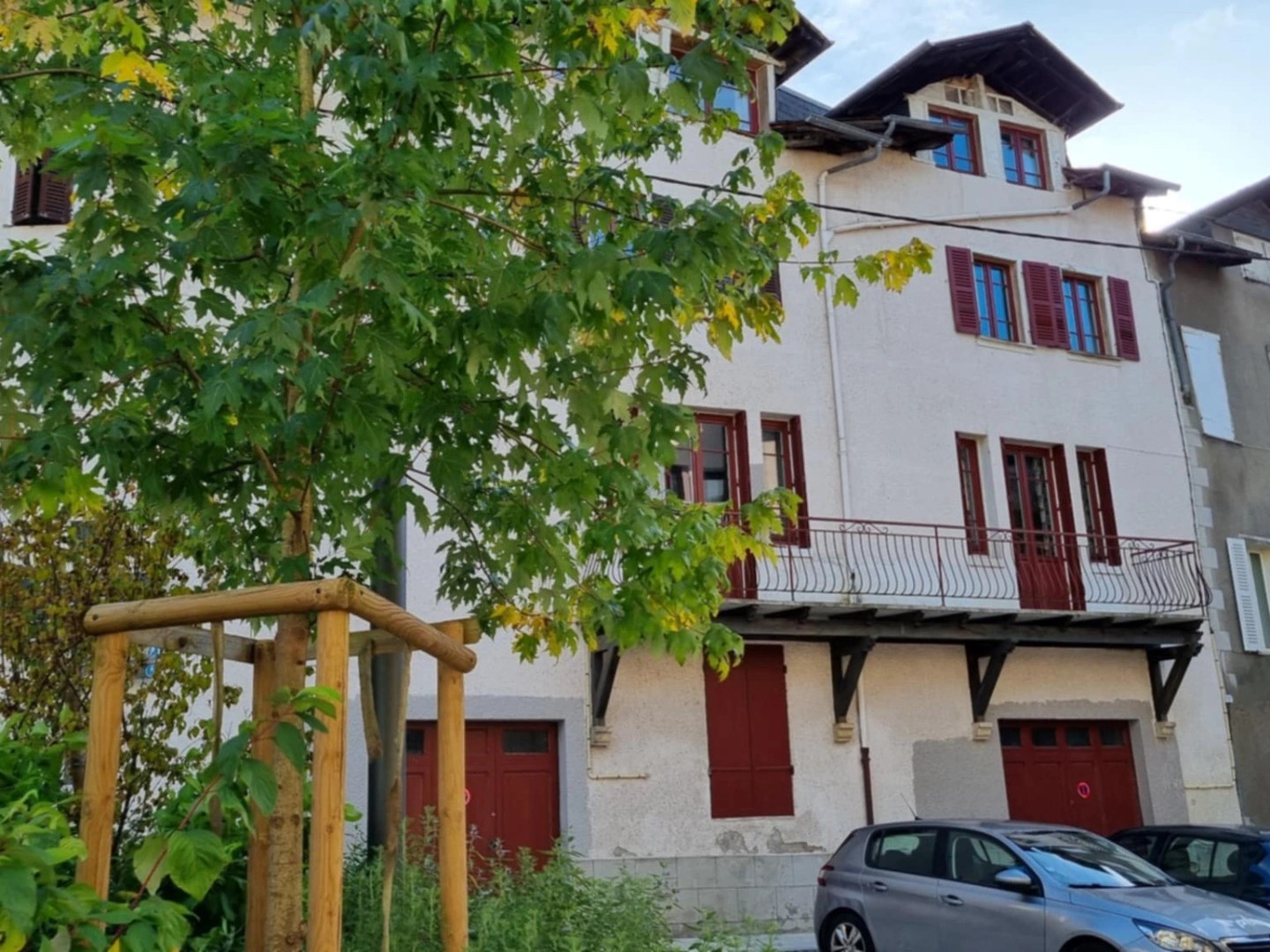 TULLE CENTRE BEL APPARTEMENT T5 avec garage entièrement rénové