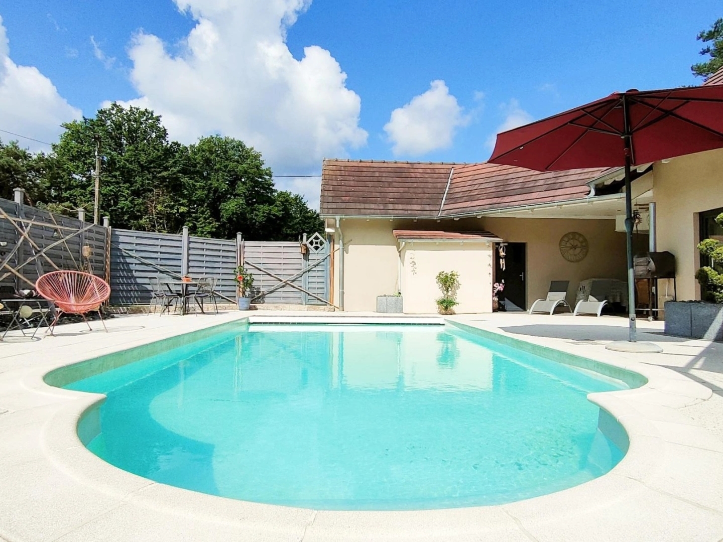 Maison 7 pièces 250 m²