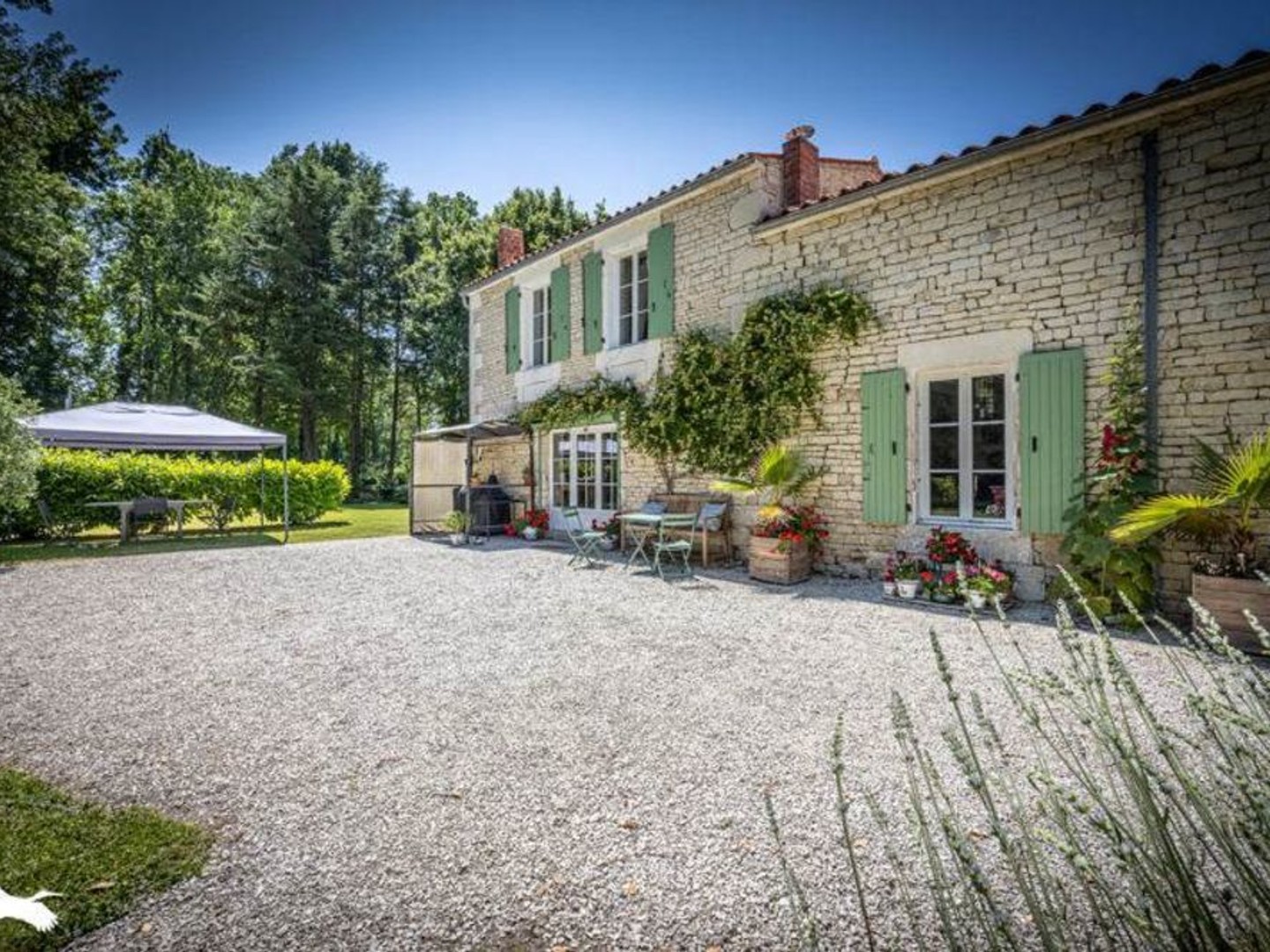 Maison en pierre de 5 pièces principales