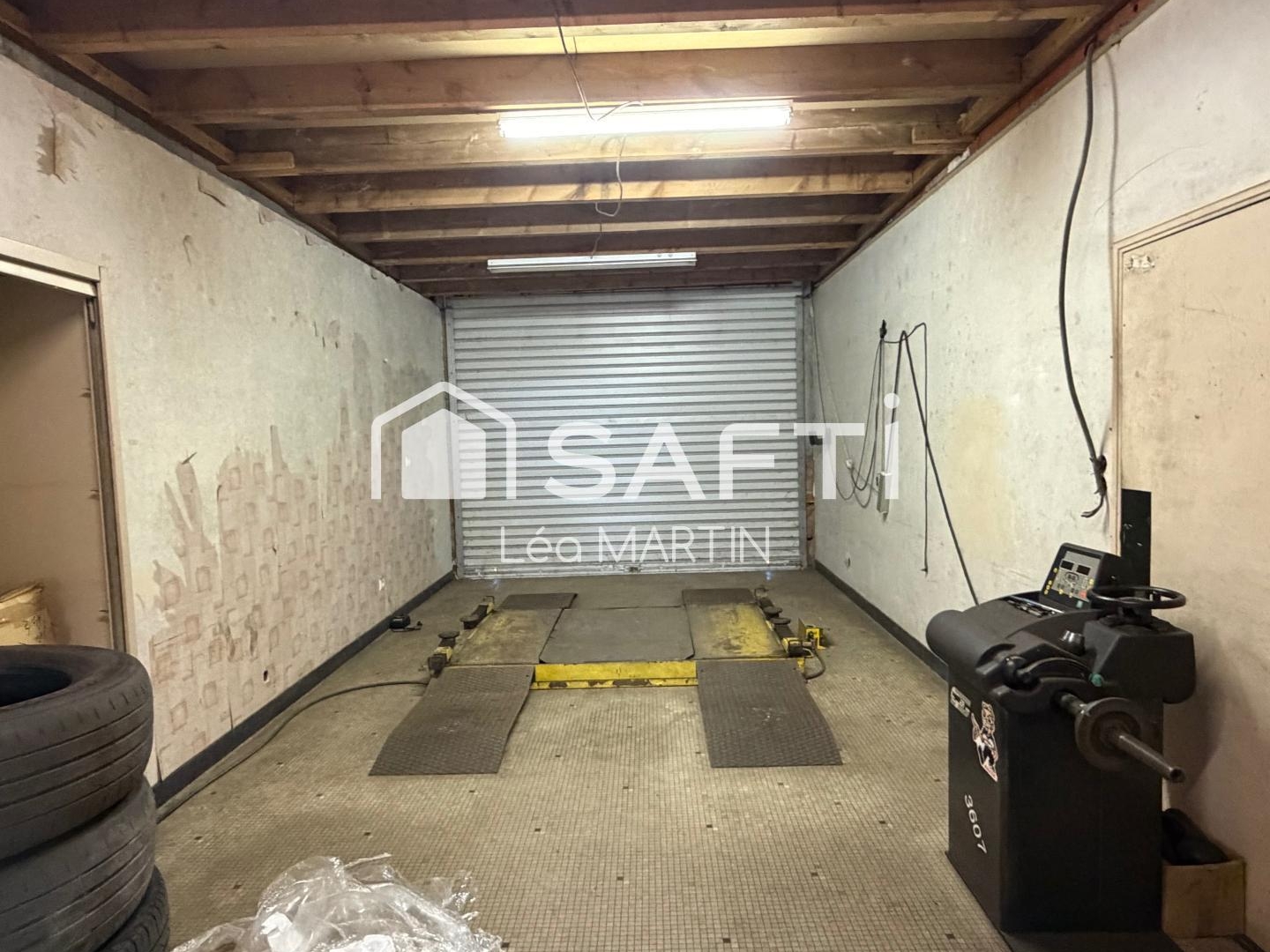 Locaux à vendre - 3 pièces - 380m2 - Le May-Sur-Èvre (49122)