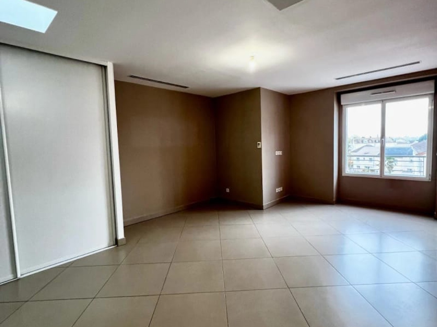 Appartement à vendre - 2 pièces - 44m2 - Sainte-Geneviève-... (91700)