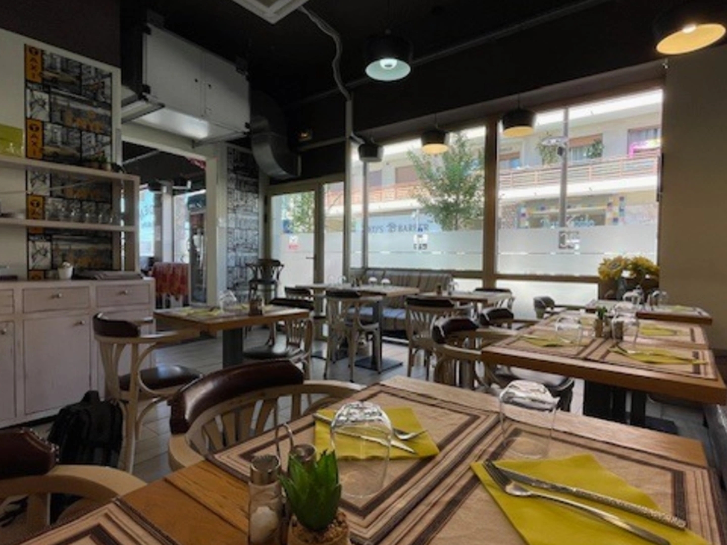 Magasin à vendre - 4 pièces - 120m2 - Saint-Laurent-Du-Var (06700)