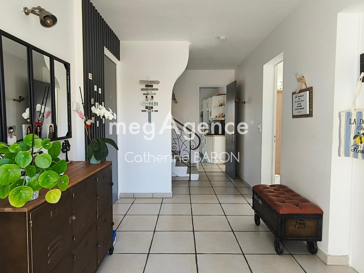 Maison à vendre - 6 pièces - 187m2 - Châteaubernard (16100)