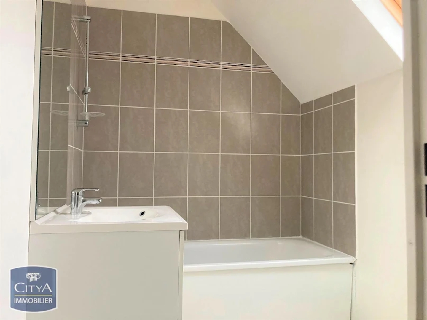 Maison à vendre - 2 pièces - 47m2 - La Rivière-Saint-... (14600)