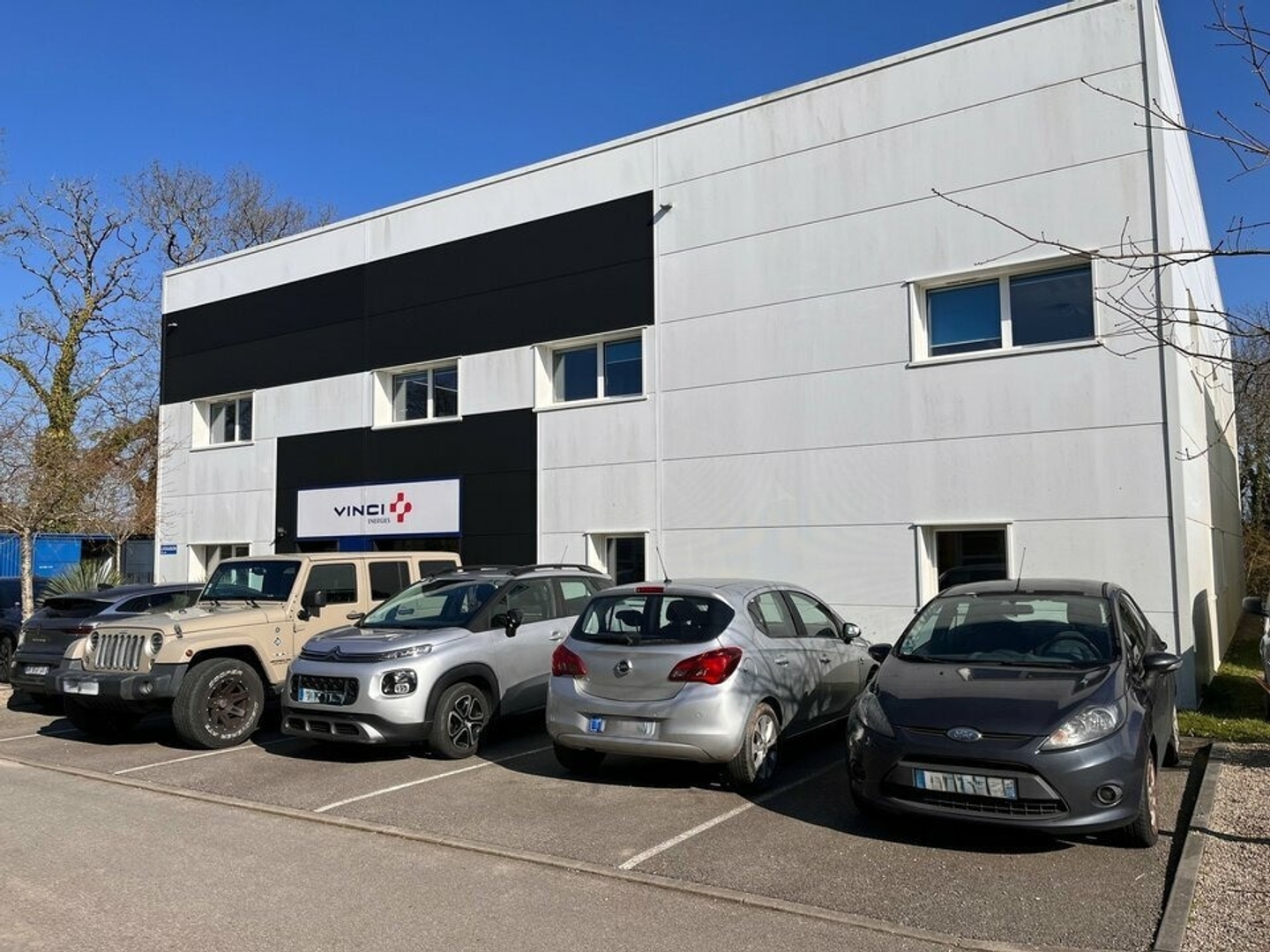BUREAUX A VENDRE OU A LOUER