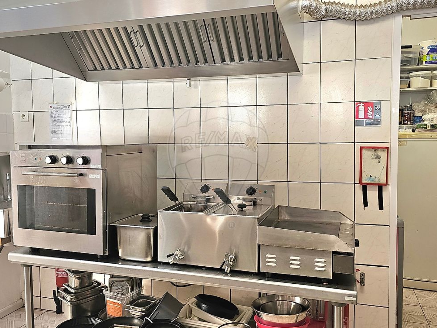 Magasin à vendre - 30m2 - Sainte-Marie-La-Mer (66470)