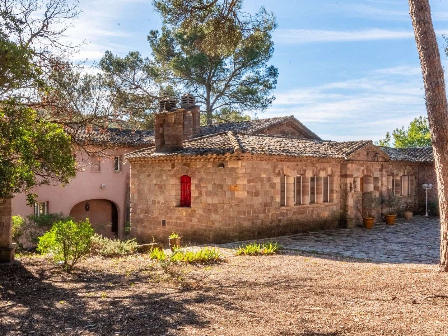 Maison 8 pièces 300 m²