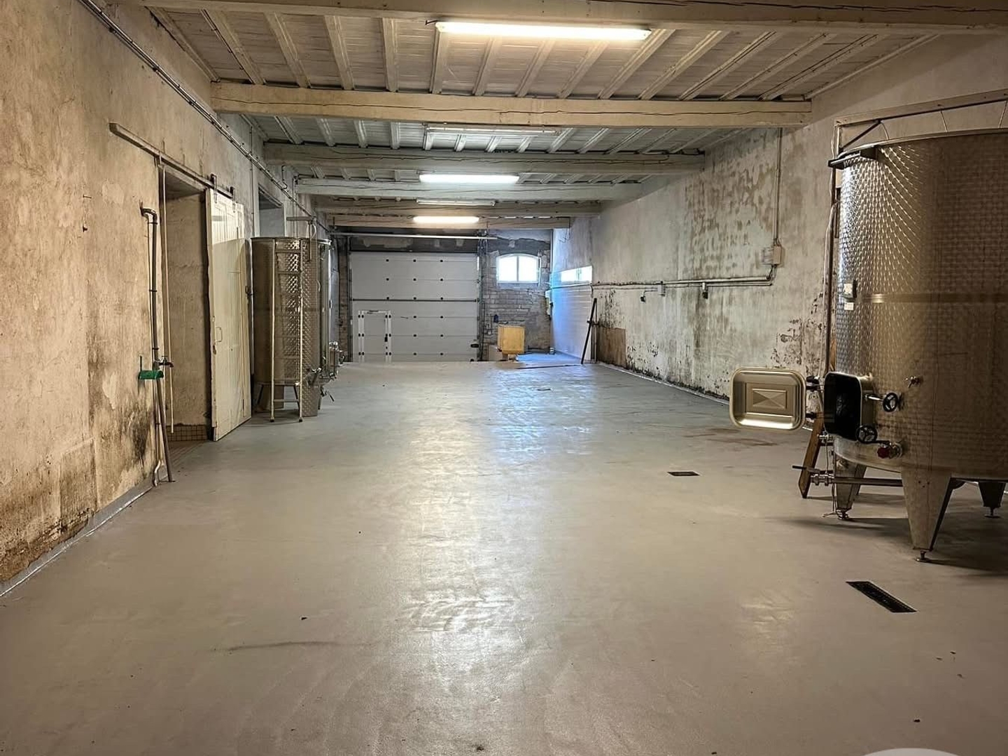 Maison à vendre - 5 pièces - 1200m2 - Nuits-Saint-Georges (21700)