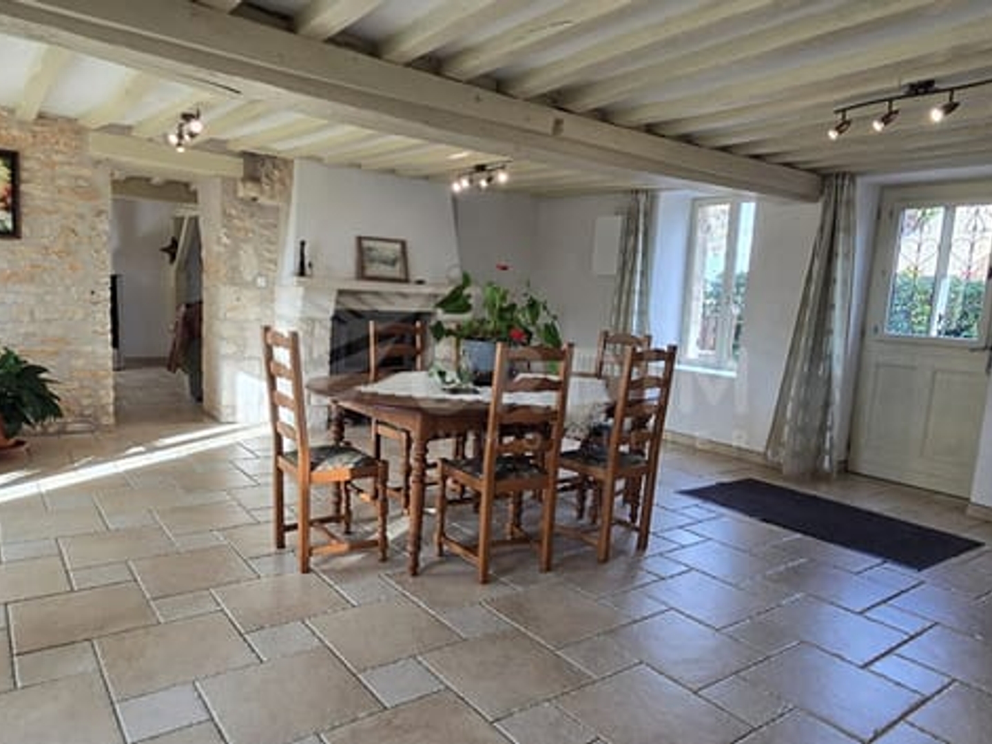 Maison à vendre - 5 pièces - 182m2 - Donzy (58220)