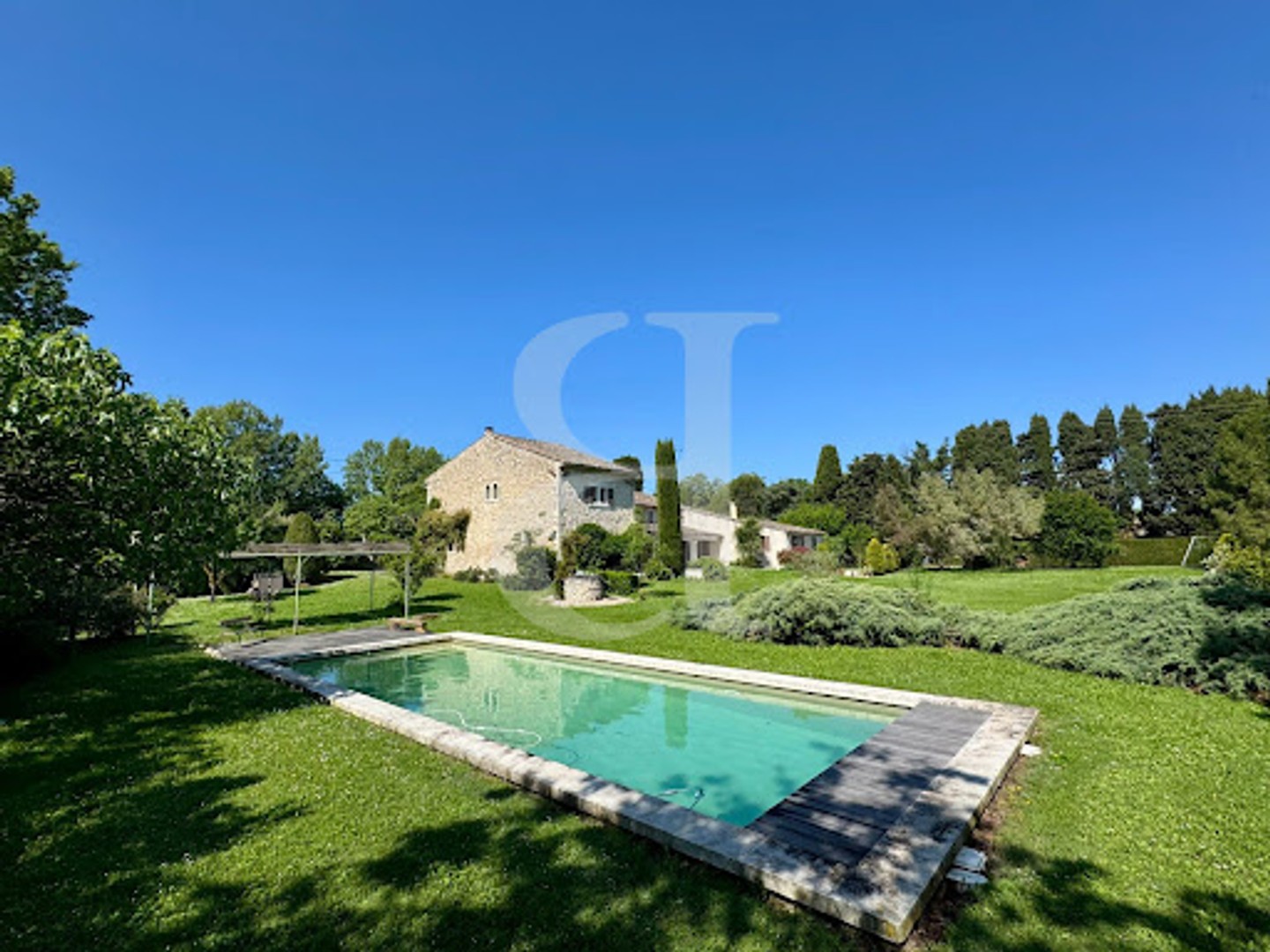 Maison 13 pièces 386 m²