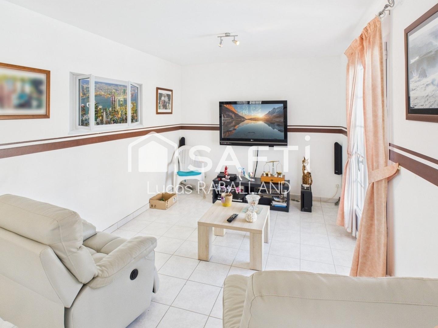 Maison 5 pièces de 95 m² avec piscine