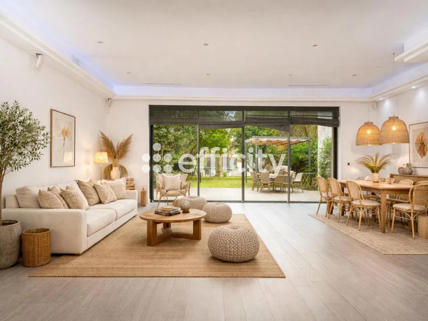 Maison 6 pièces 313 m²