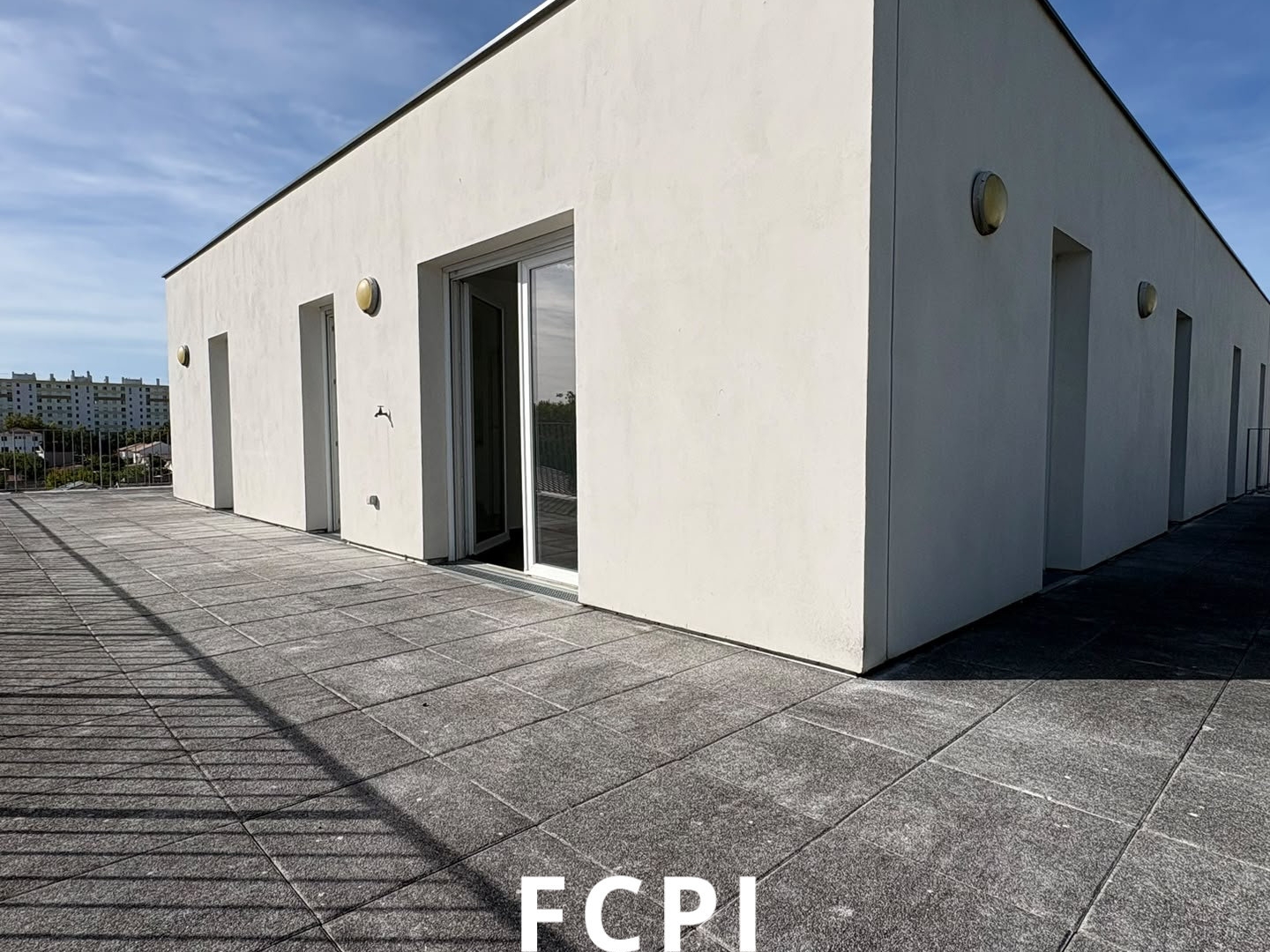 SUPERBE T3 AVEC TERRASSE 90M2 DERNIER ETAGE