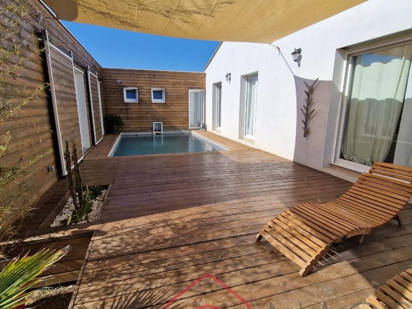 Superbe Maison dans le sud de la France avec piscine RT 2012 proche de toutes commodités