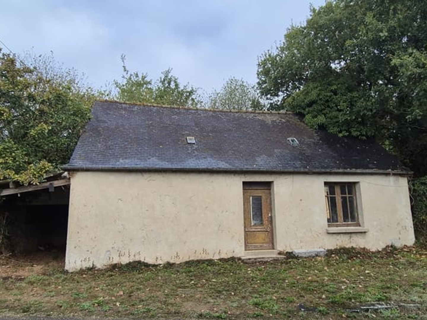 Maison de plain-pied à rénover entièrement, Lanrivain (22)