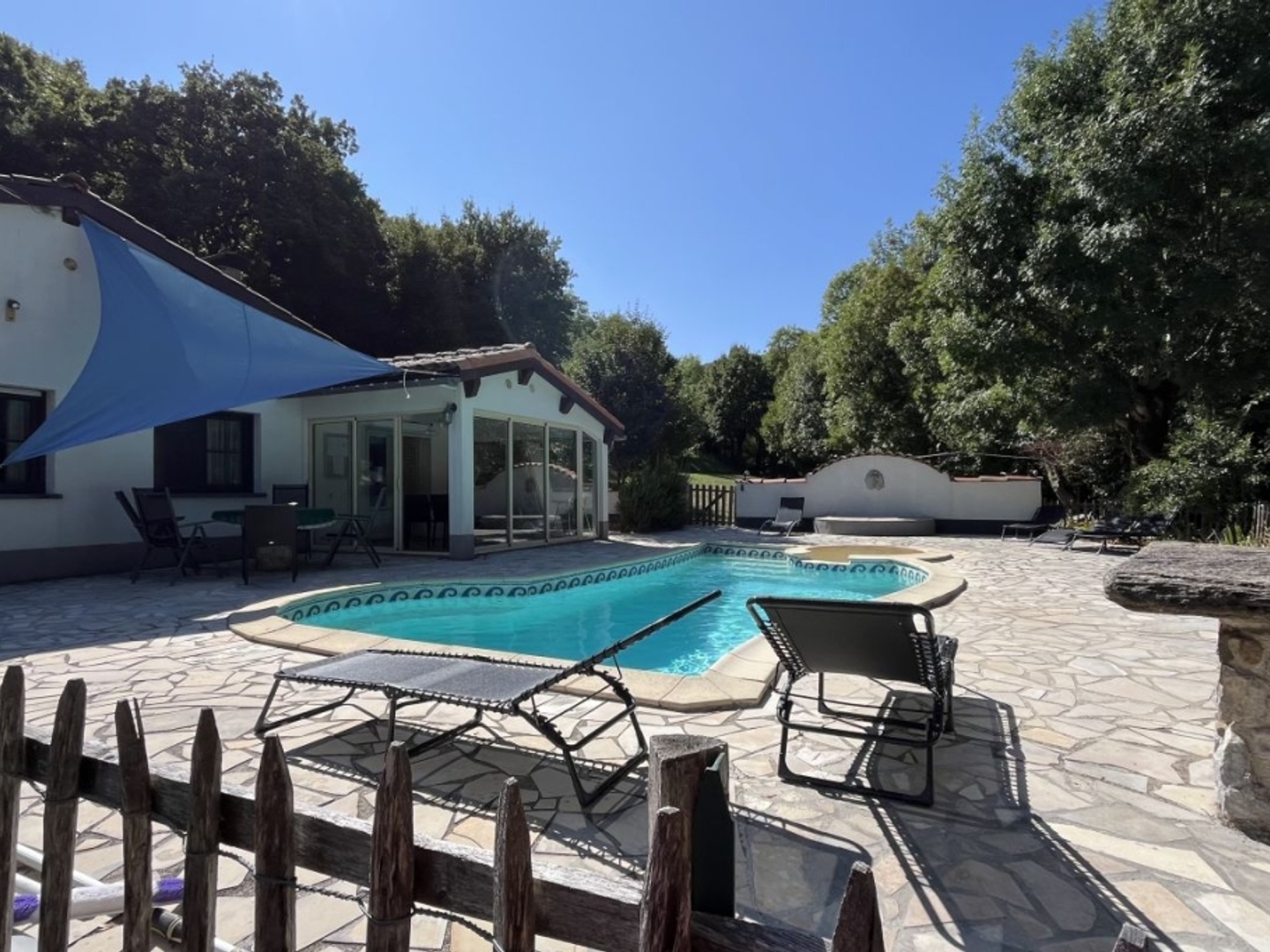 Vente Maison / Villa AVEC GARAGES | TERRAIN | PISCINE 130.00 m 2 BOISSET (34220)