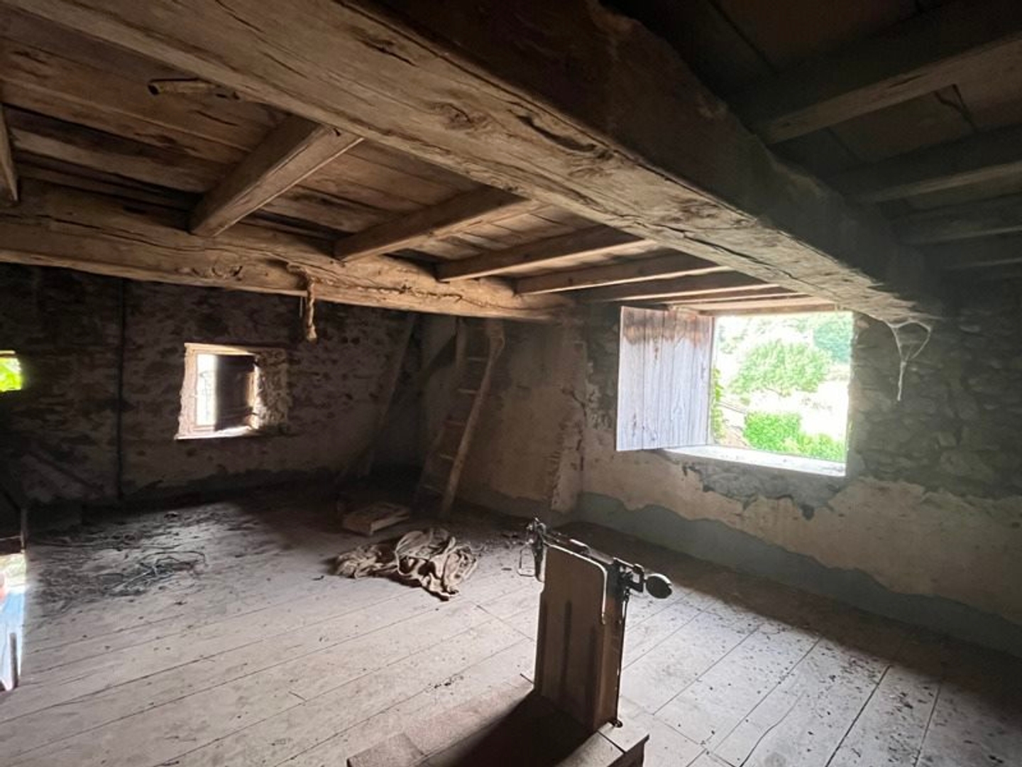 Maison à vendre - 2 pièces - 61m2 - Vayres (87600)