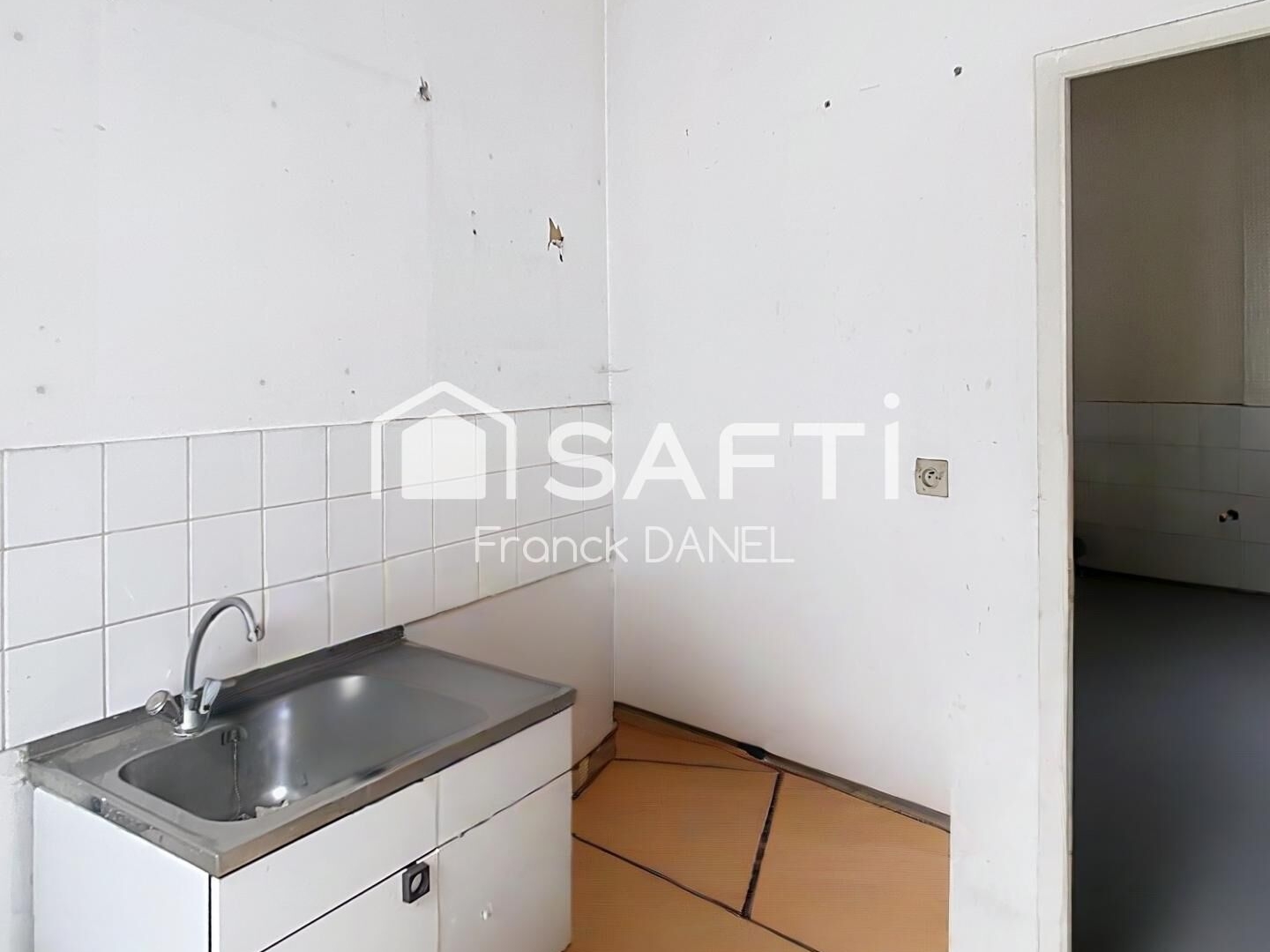 Magasin à vendre - 4 pièces - 114m2 - Hesdin-La-Forêt (62140)