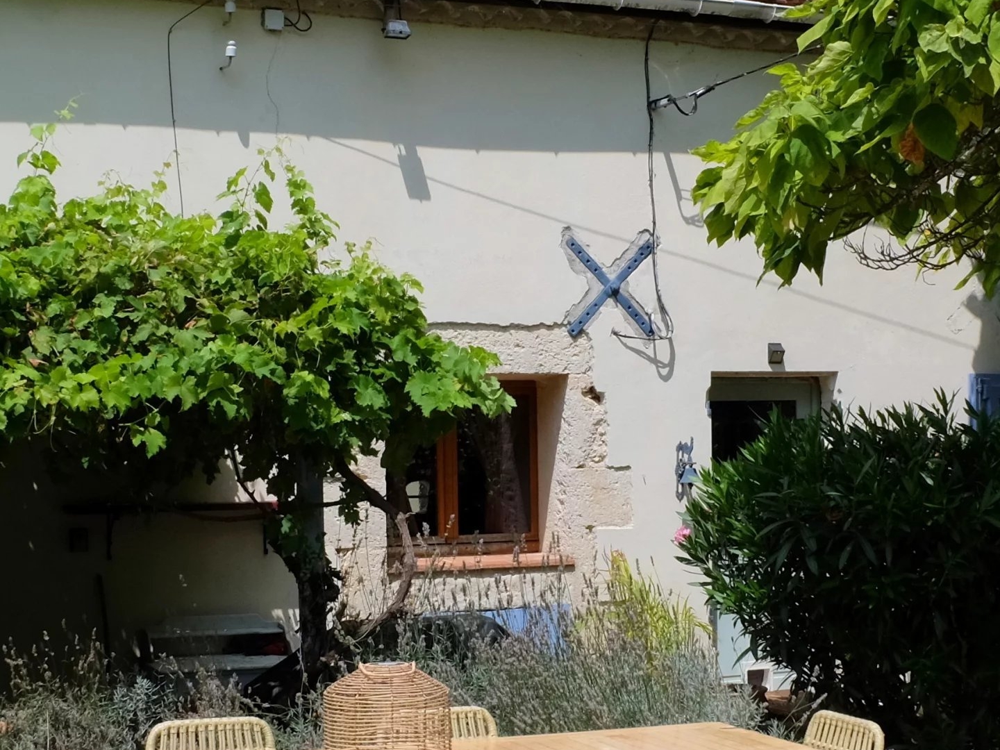 Magnifique Propriété de Campagne : Maison de 4 Chambres, Gîte, Piscine et Grange dans le Lot-et-Garonne