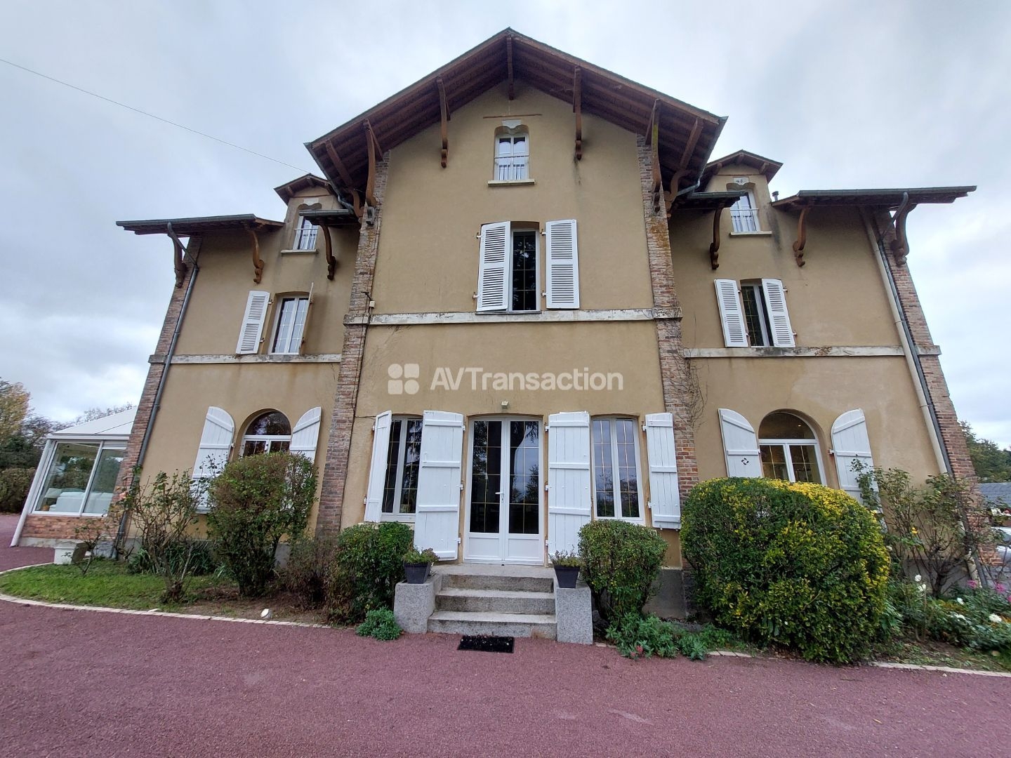 Maison à vendre - 10 pièces - 287m2 - Saint-Georges-Le-... (53480)