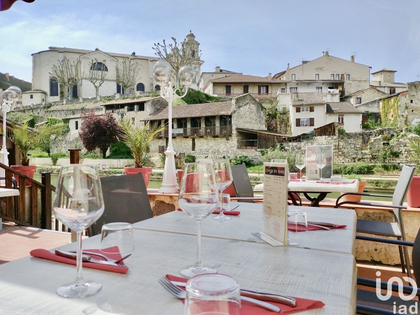 Vente Hôtel-restaurant 302 m²