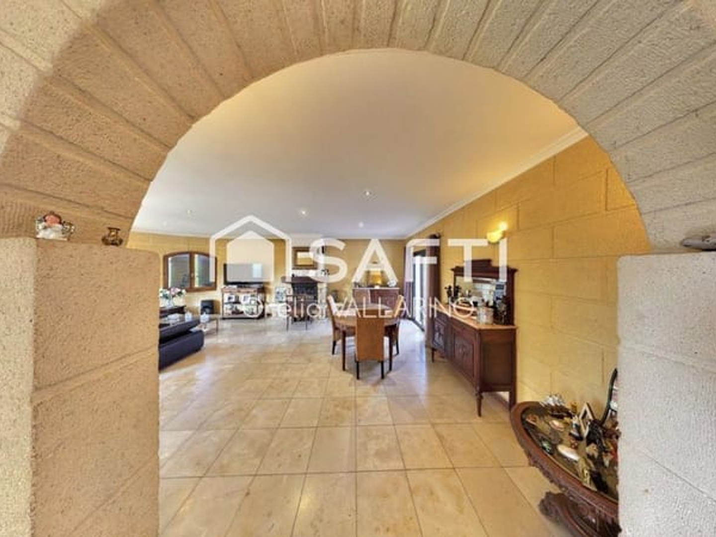 Maison à vendre - 4 pièces - 122m2 - Saint-Louis-De-Mo... (33440)