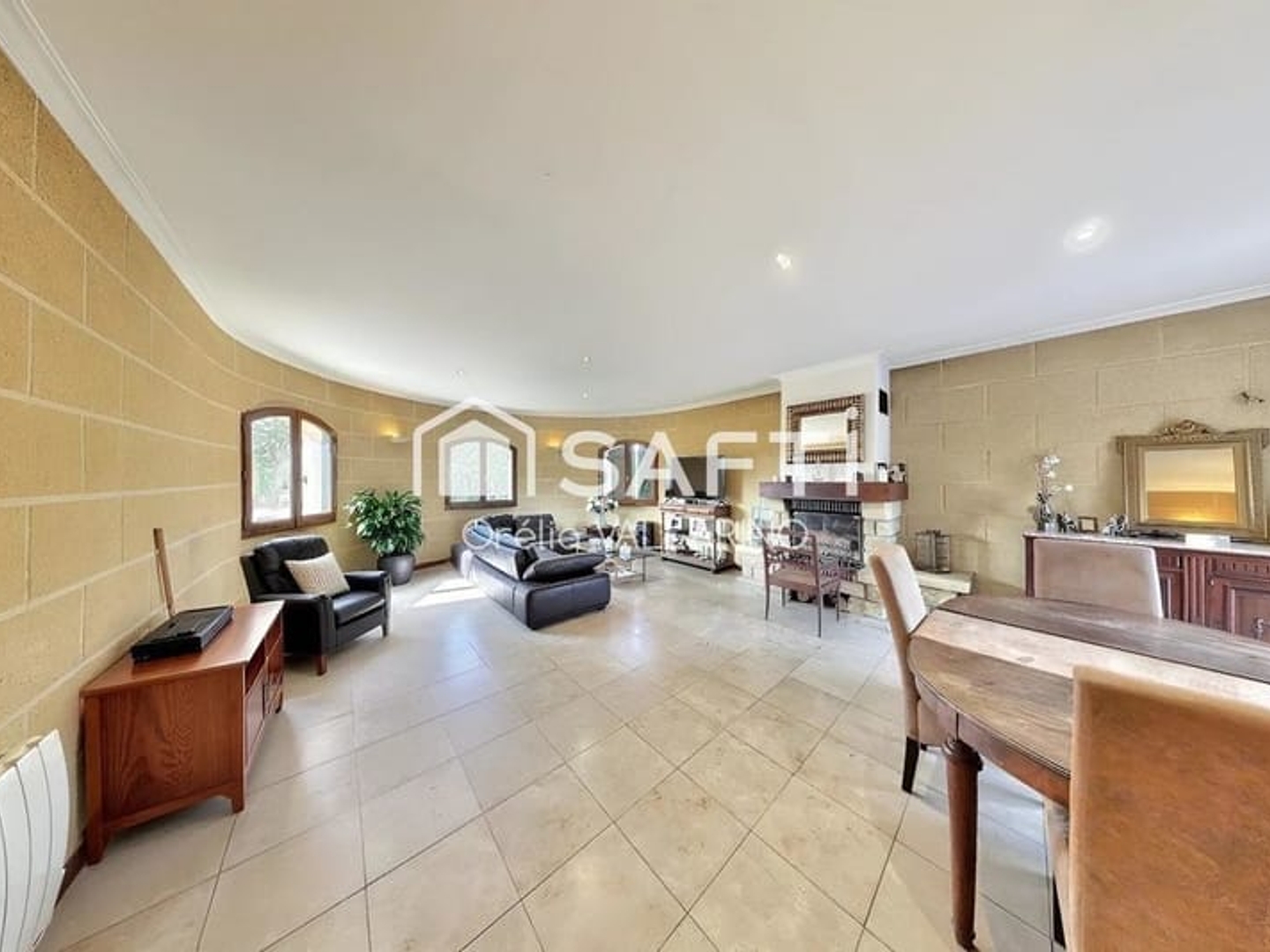 Maison à vendre - 4 pièces - 122m2 - Saint-Louis-De-Mo... (33440)