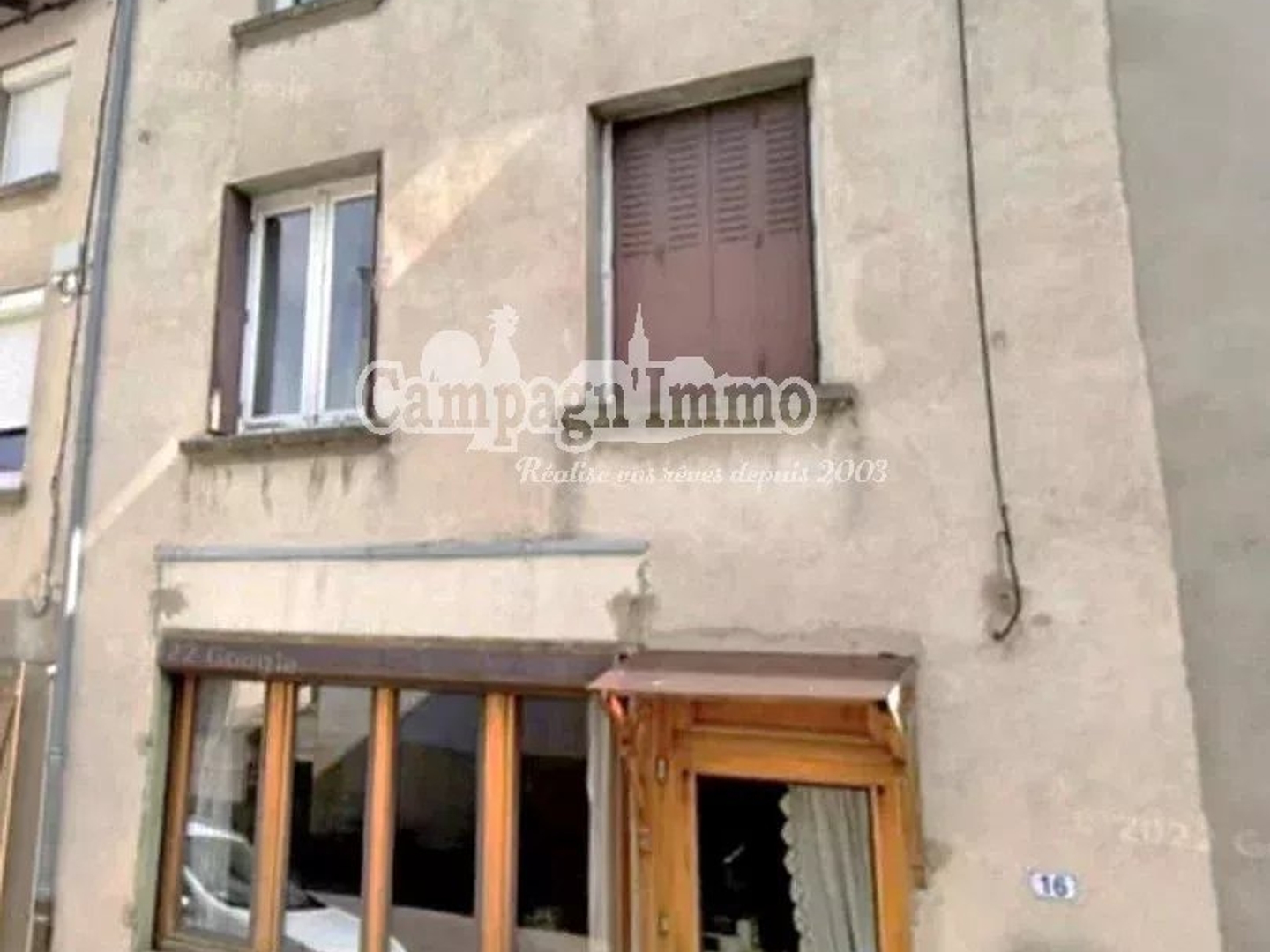 Maison et commerce de village à rénover