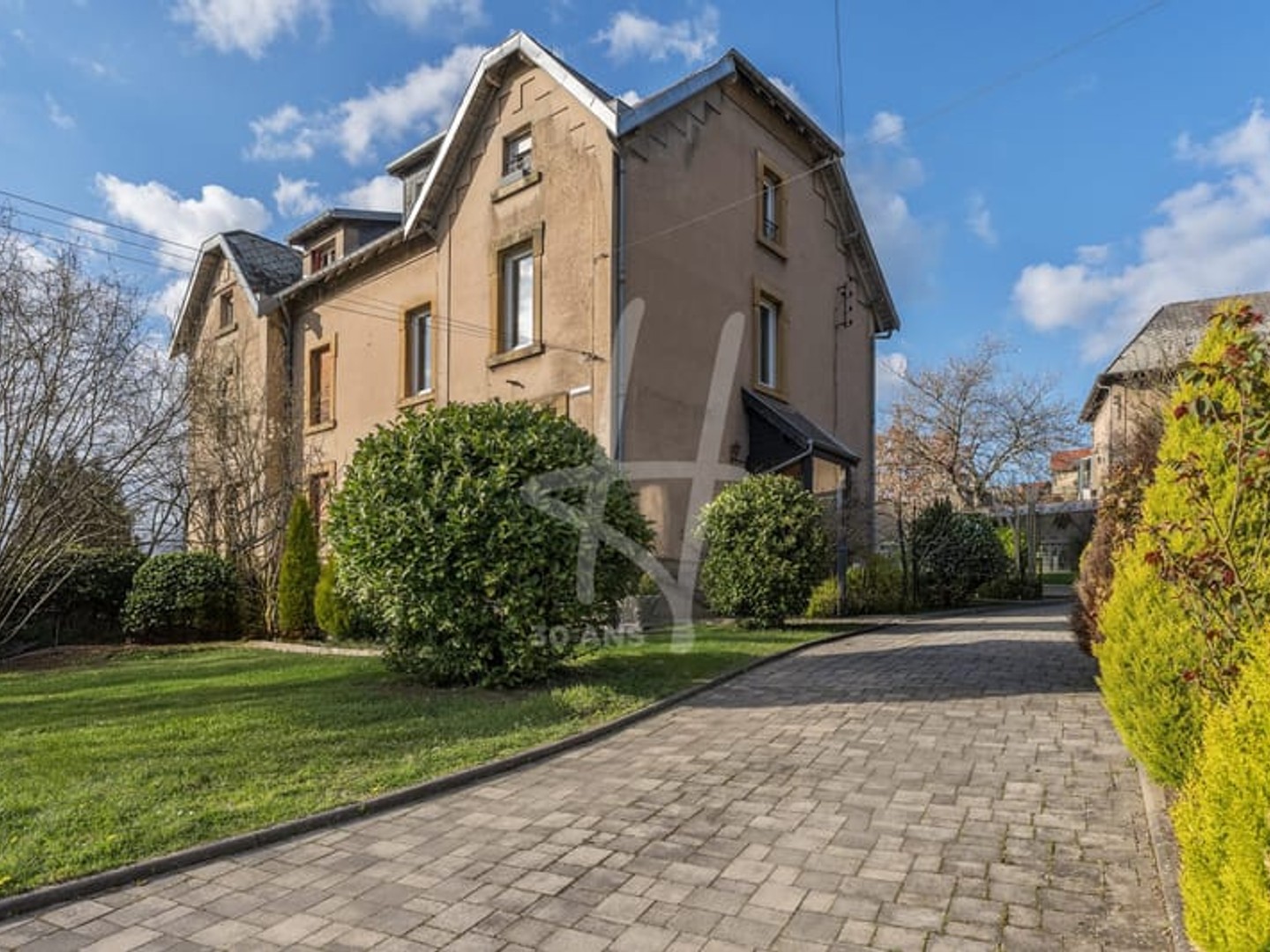 Maison 8 pièces 190 m²