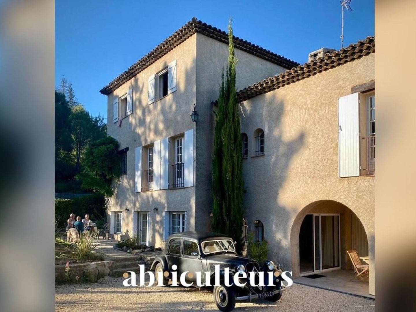 Villa 10 pièces 344 m²