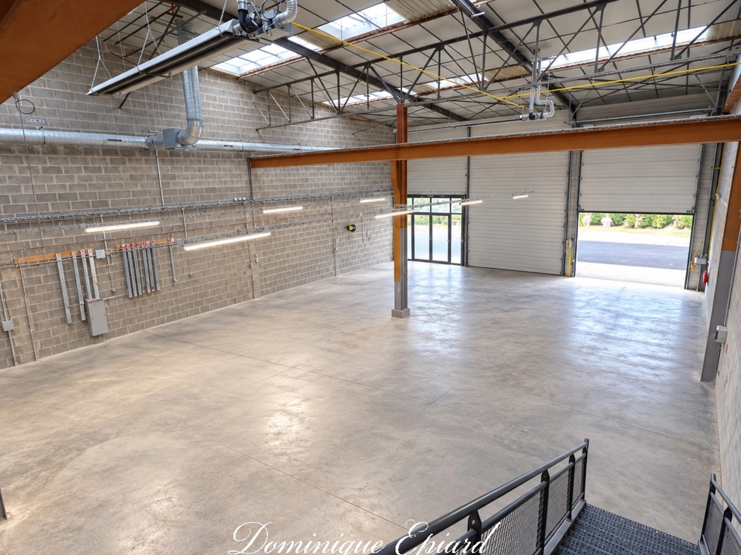 Locaux à vendre - 7 pièces - 852m2 - Caen (14000)