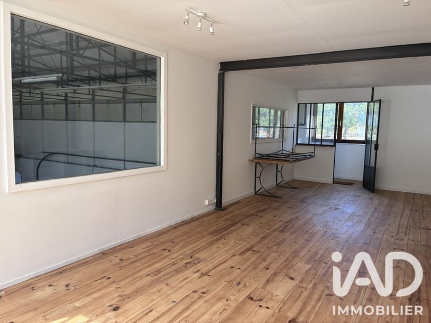 Magasin à vendre - 1 pièce - 170m2 - Sainte-Jalle (26110)