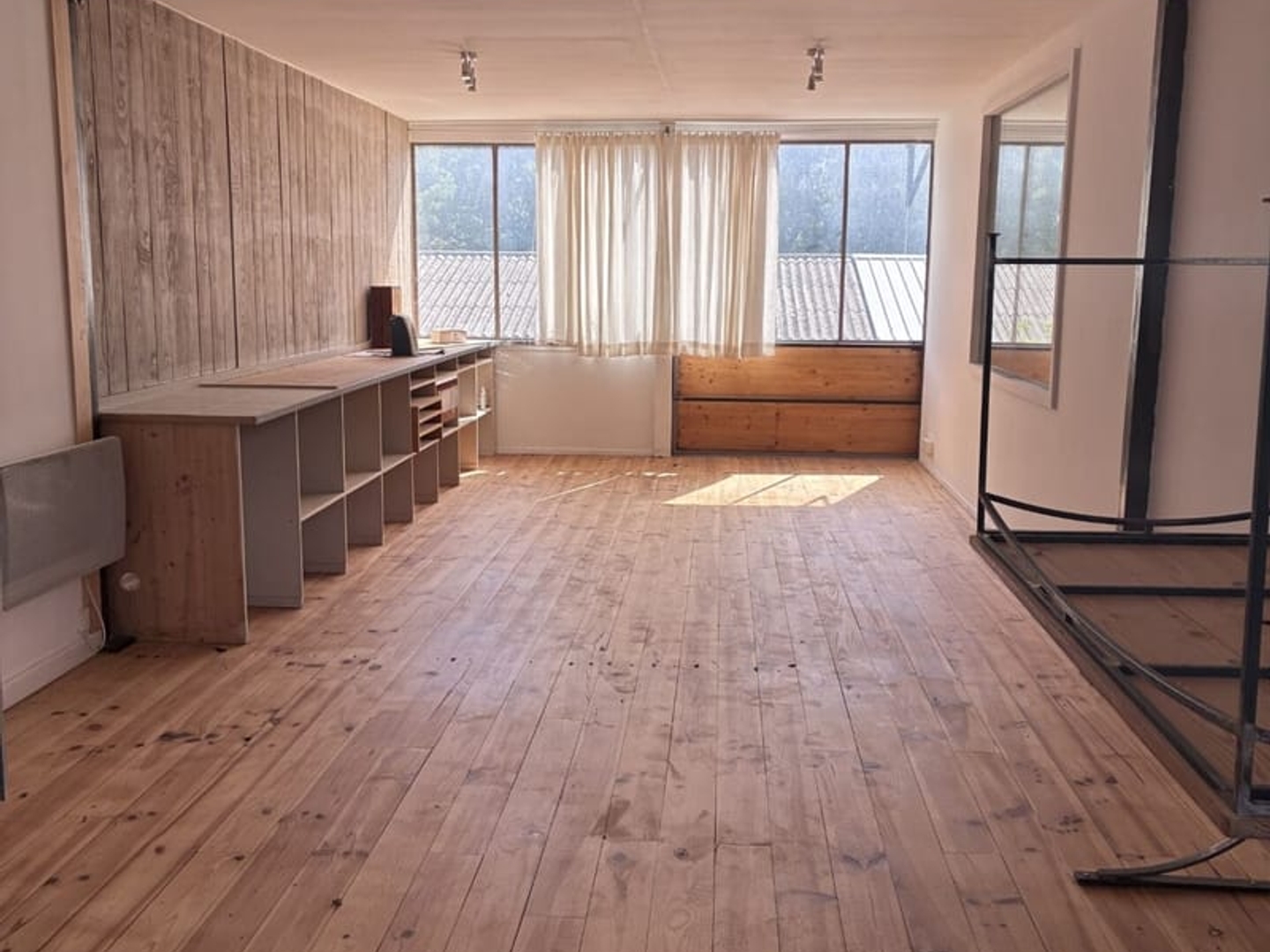 Magasin à vendre - 1 pièce - 170m2 - Sainte-Jalle (26110)