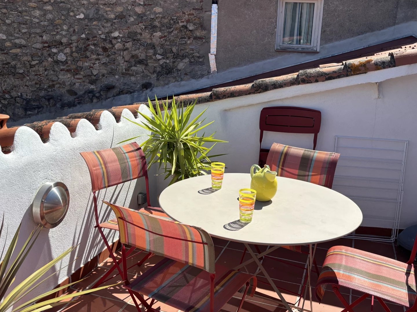 Charmante maison de village avec terrasse et vue sur le Canigou