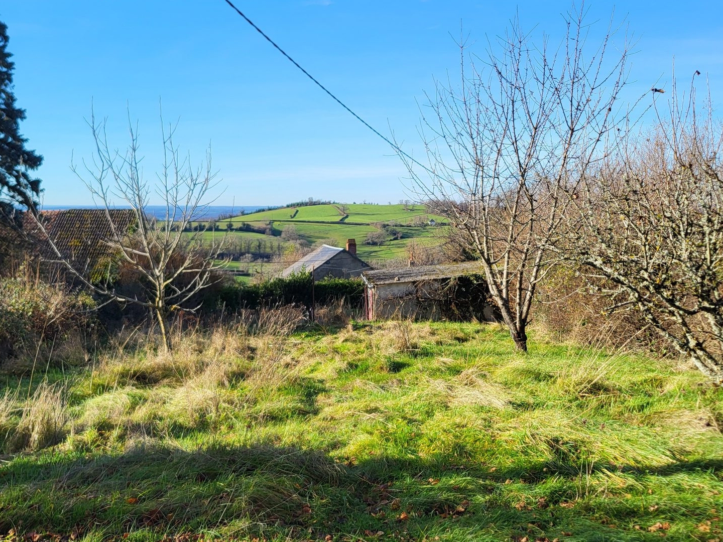 Ensemble immobilier dans les monts du Morvan