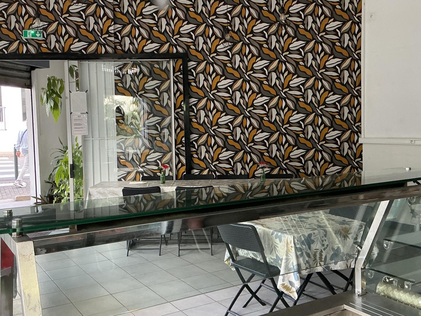 Magasin à vendre - 2 pièces - 56m2 - Saint-Pierre (97410)