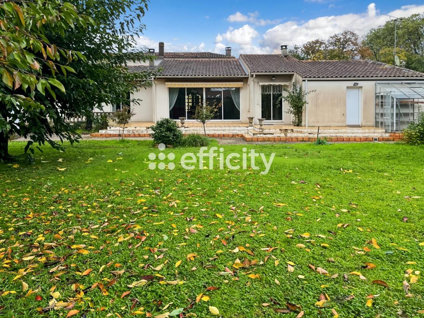 Maison à vendre - 5 pièces - 150m2 - Saintes (17100)