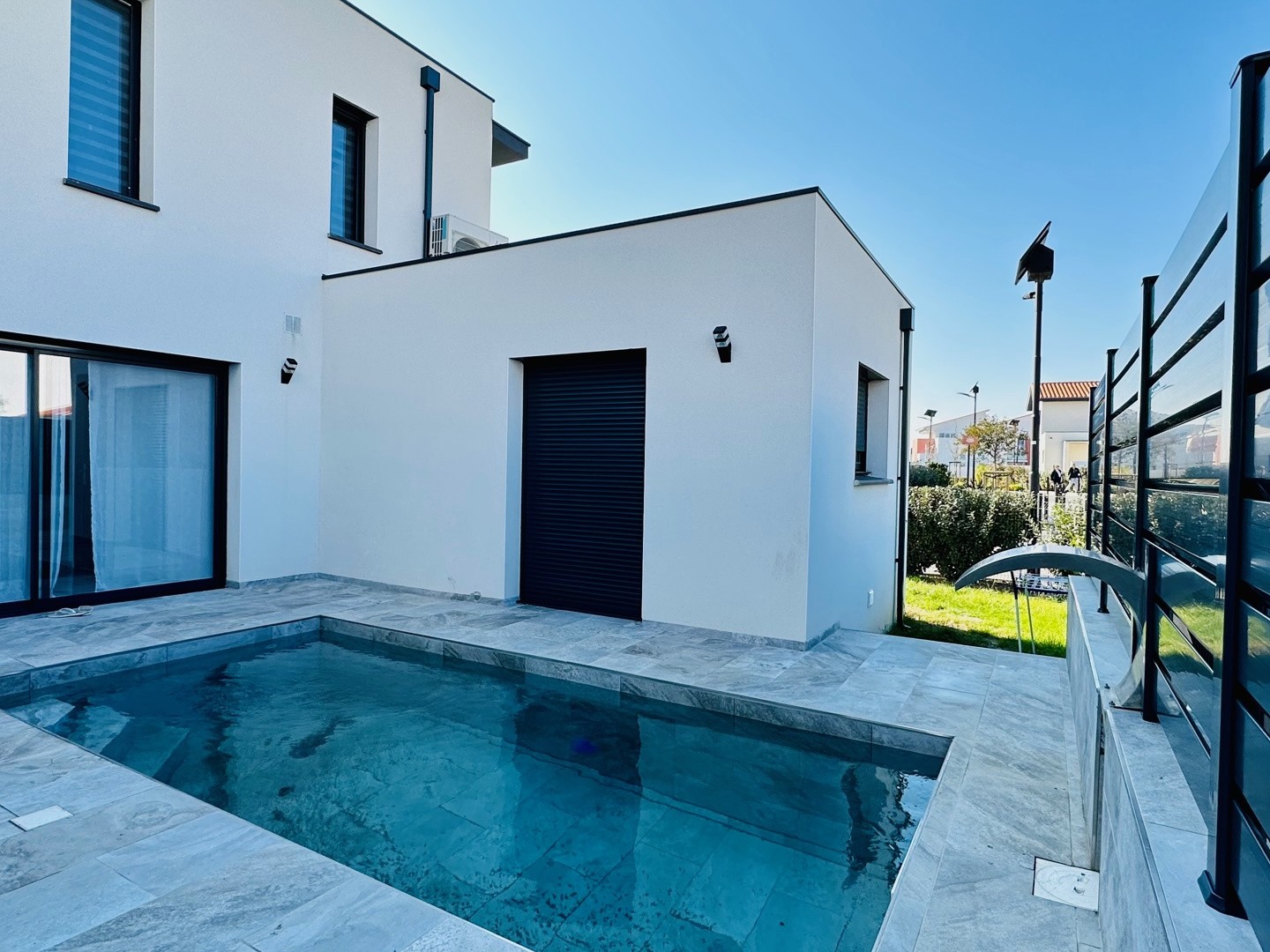 Villa neuve POLLESTRES avec piscine, T5 de 125m2 sur un terrain 3 faces
