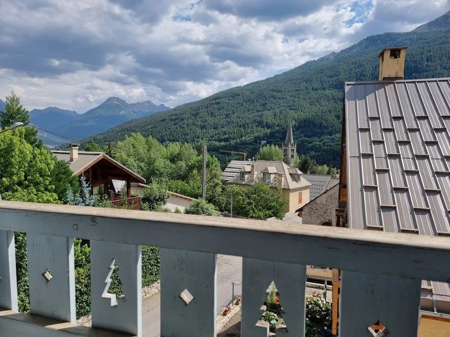 Maison à vendre - 7 pièces - 540m2 - Saint-Chaffrey (05330)