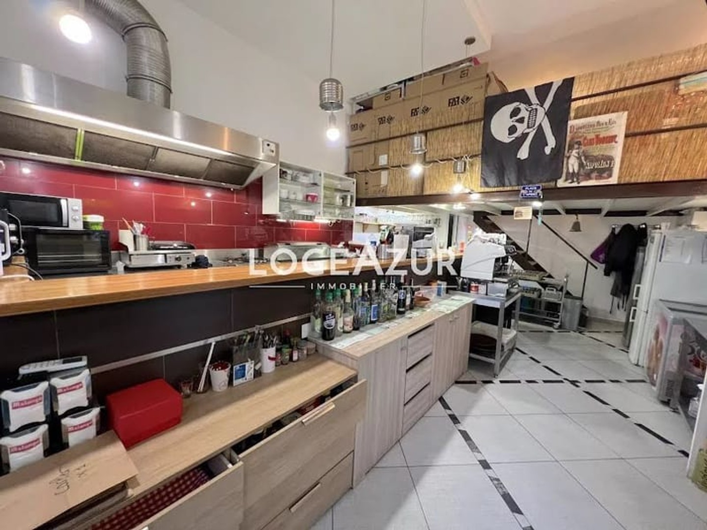 Local 80 m²