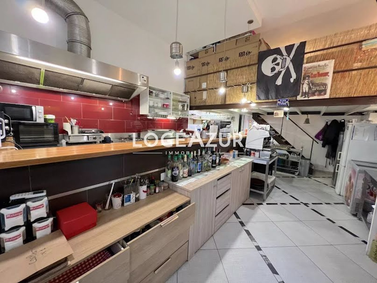 Local 80 m²