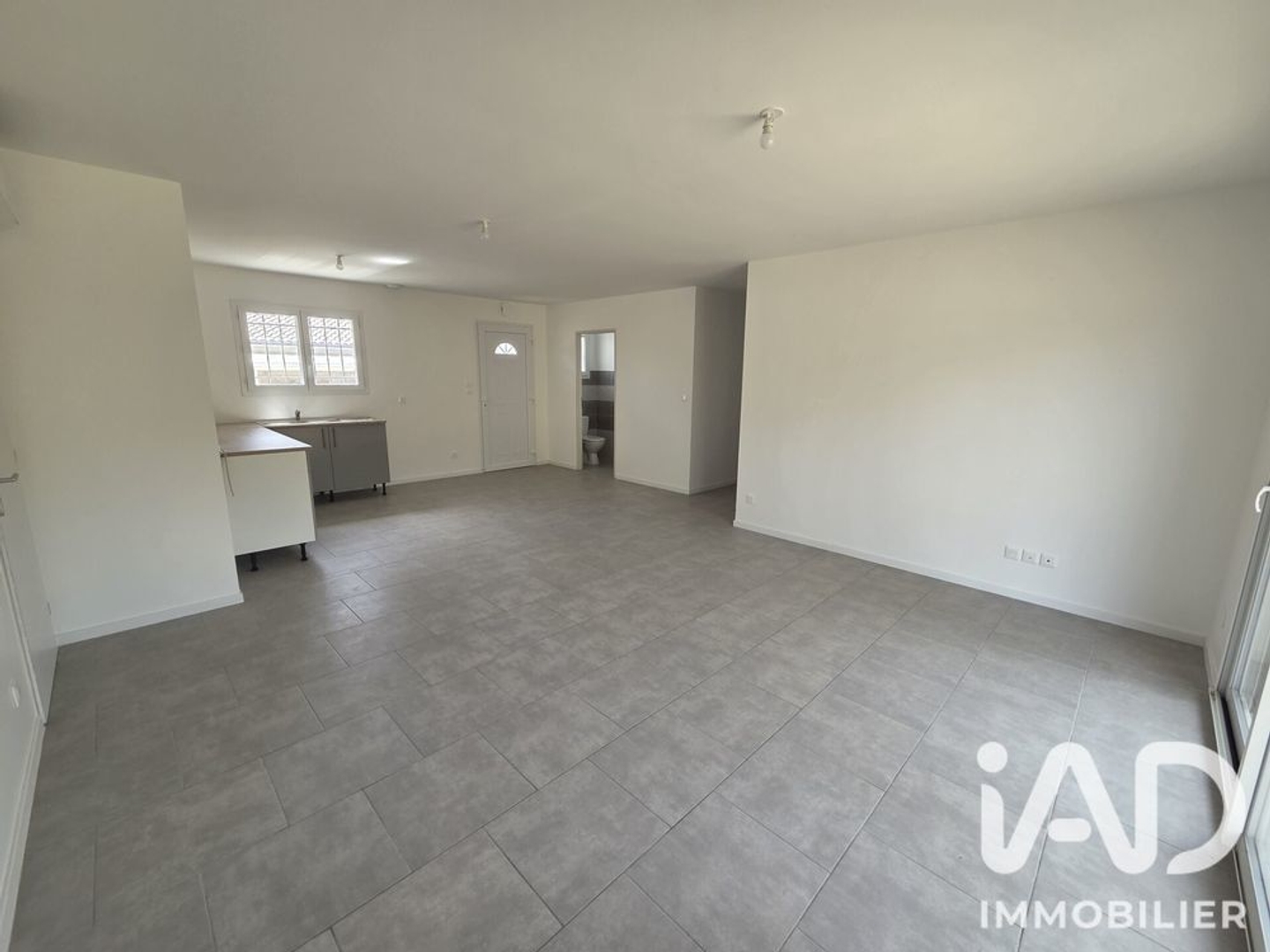 Maison à vendre - 4 pièces - 77m2 - Montguyon (17270)