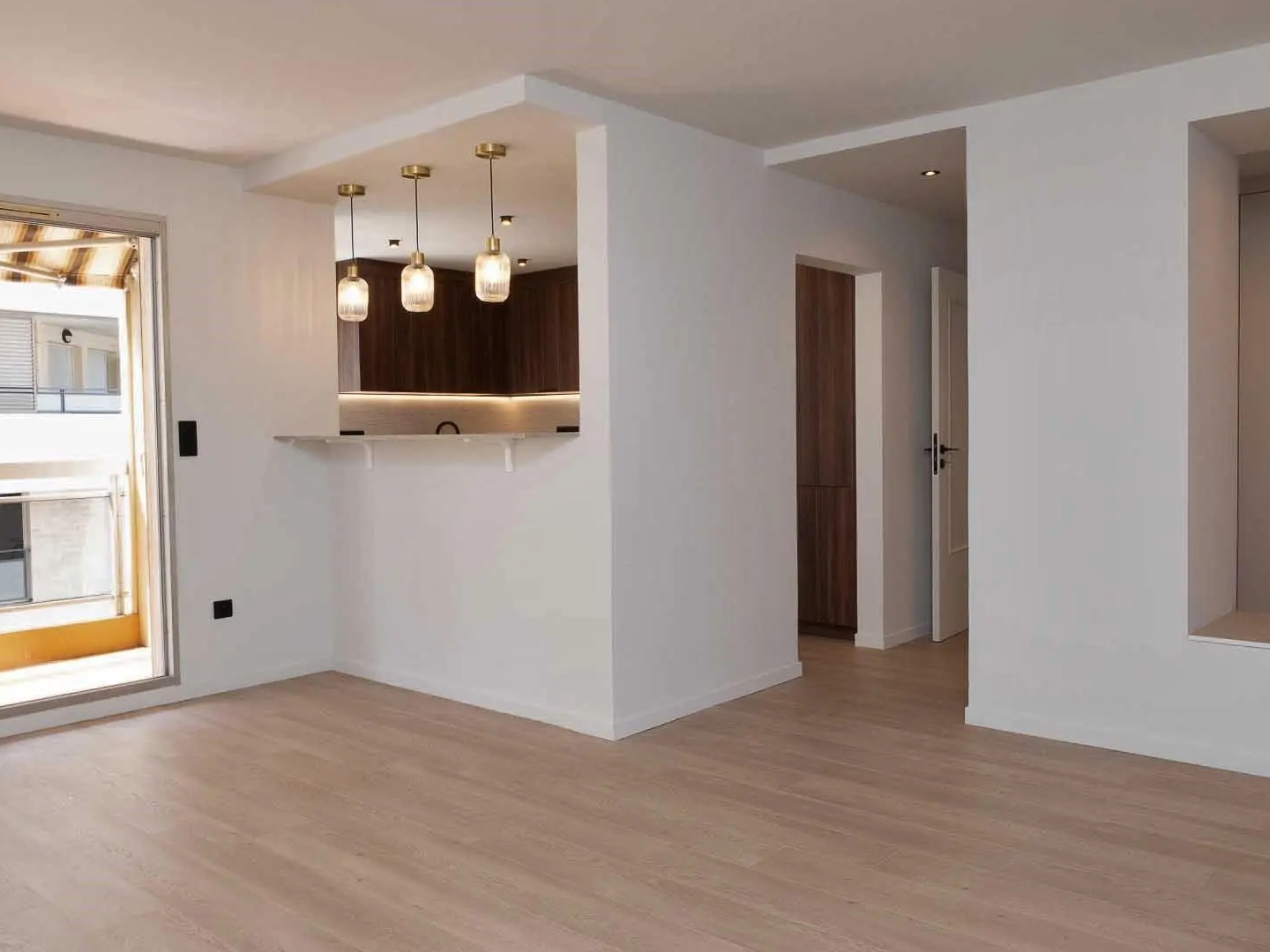 Parking / garage / box à vendre - 77m2 - Nice (06000)