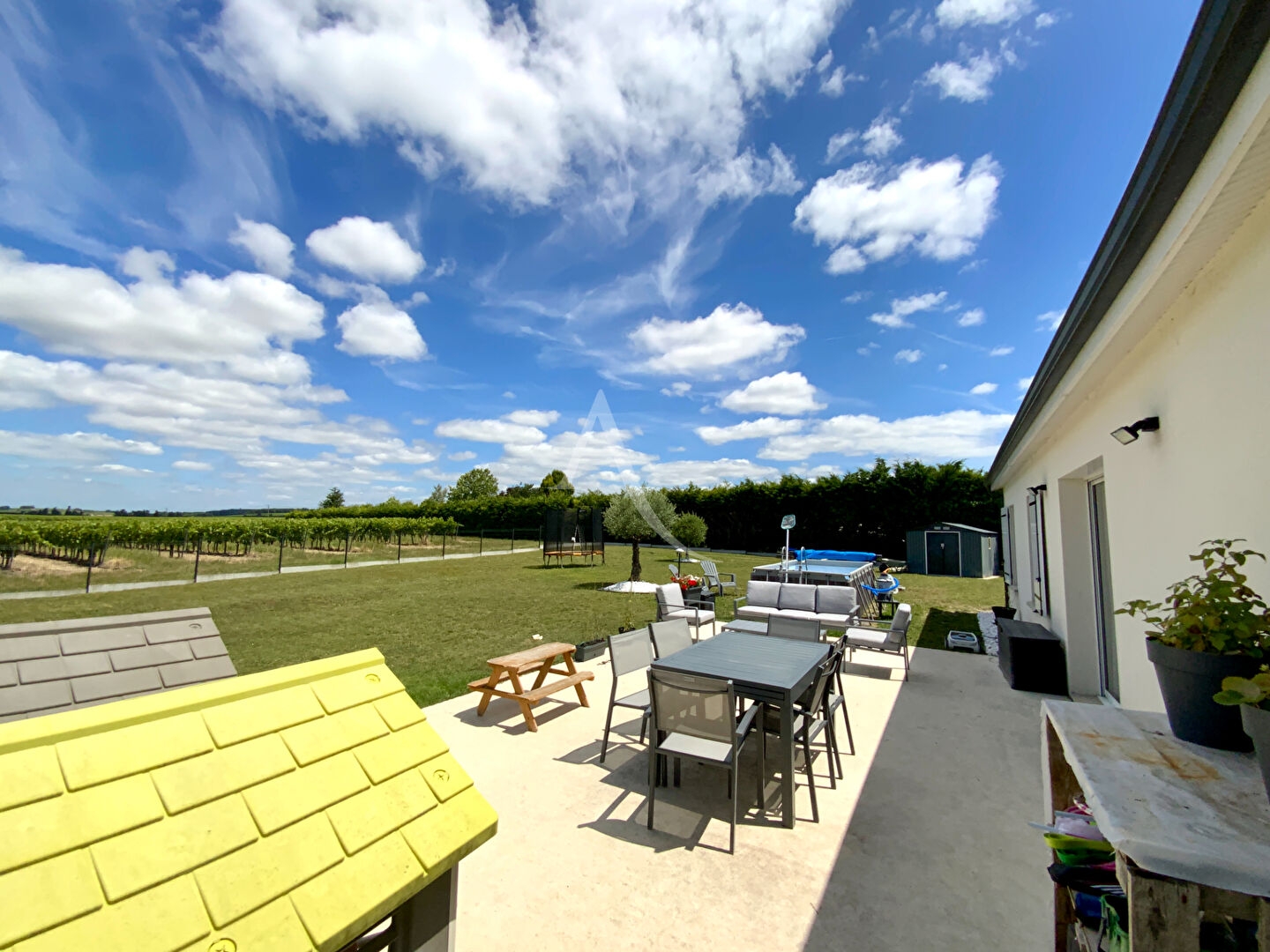 Maison à vendre - 5 pièces - 105m2 - Allas-Champagne (17500)