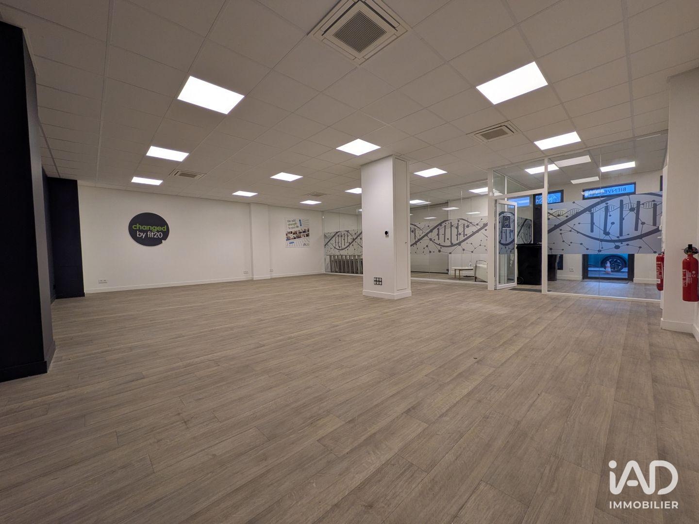 Magasin à vendre - 250m2 - Bailly-Romainvill... (77700)
