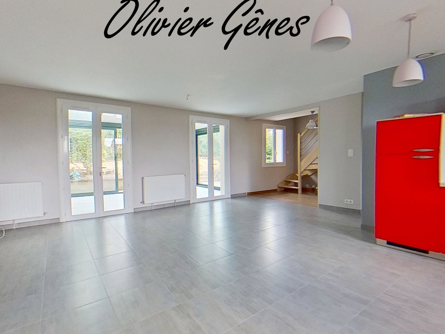 Maison individuelle - 95 m² - 3 chambres - Véranda- 2 salle de bains - sous-sol et jardin
