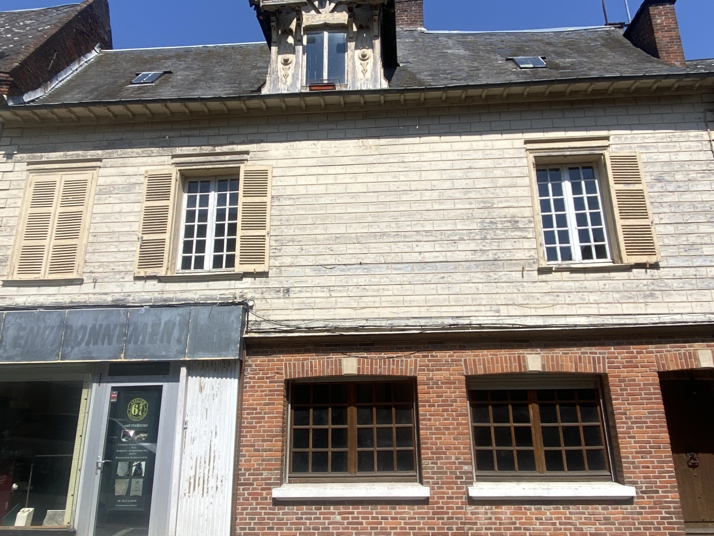 Immeuble à vendre - 6 pièces - 212m2 - Aumale (76390)
