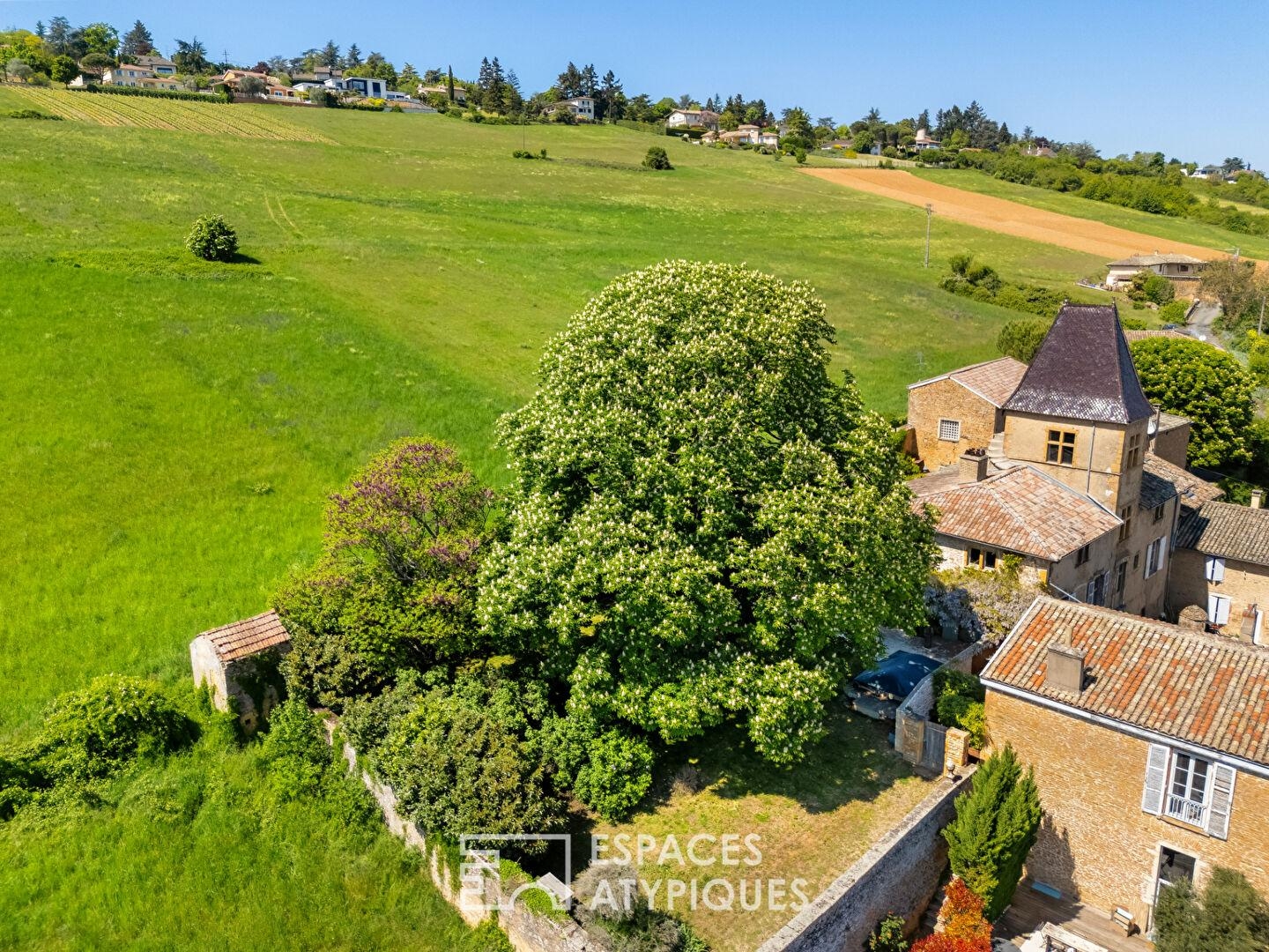 Maison à vendre - 6 pièces - 235m2 - Château (71250)