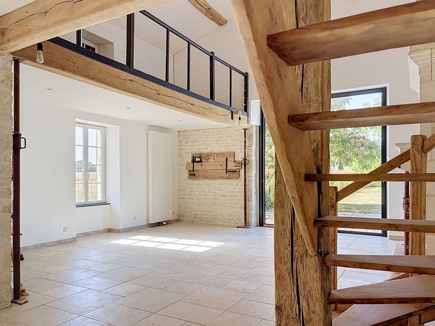 Maison à vendre - 4 pièces - 144m2 - La Grève-Sur-Mignon (17170)